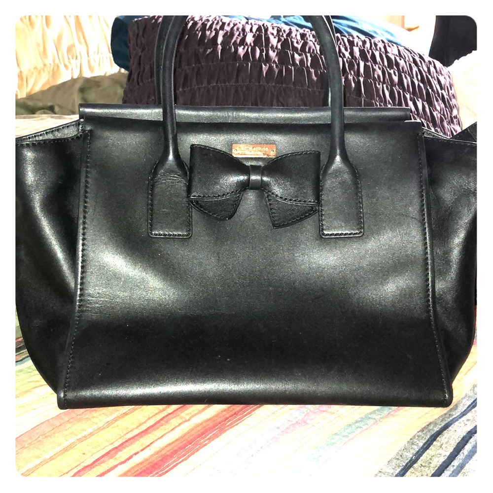 Leather Kate spade bag with bow 🖤